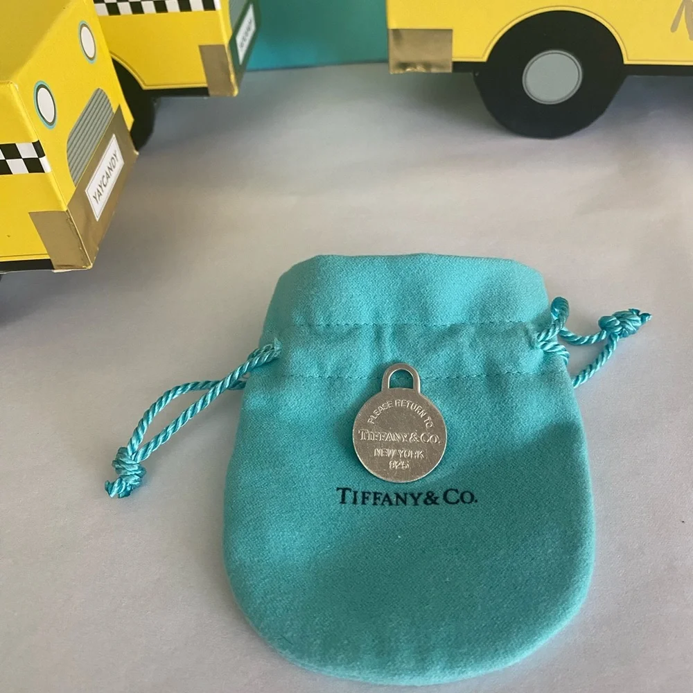 Tiffany & Co. RTT Round Tag